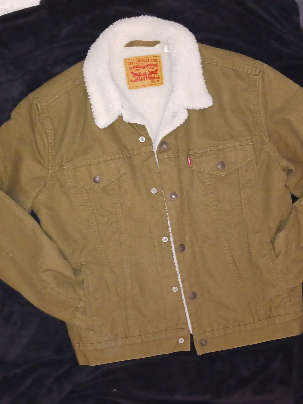 Levi's Olive Green Sherpa-Lined Trucker Jacket with White Collar